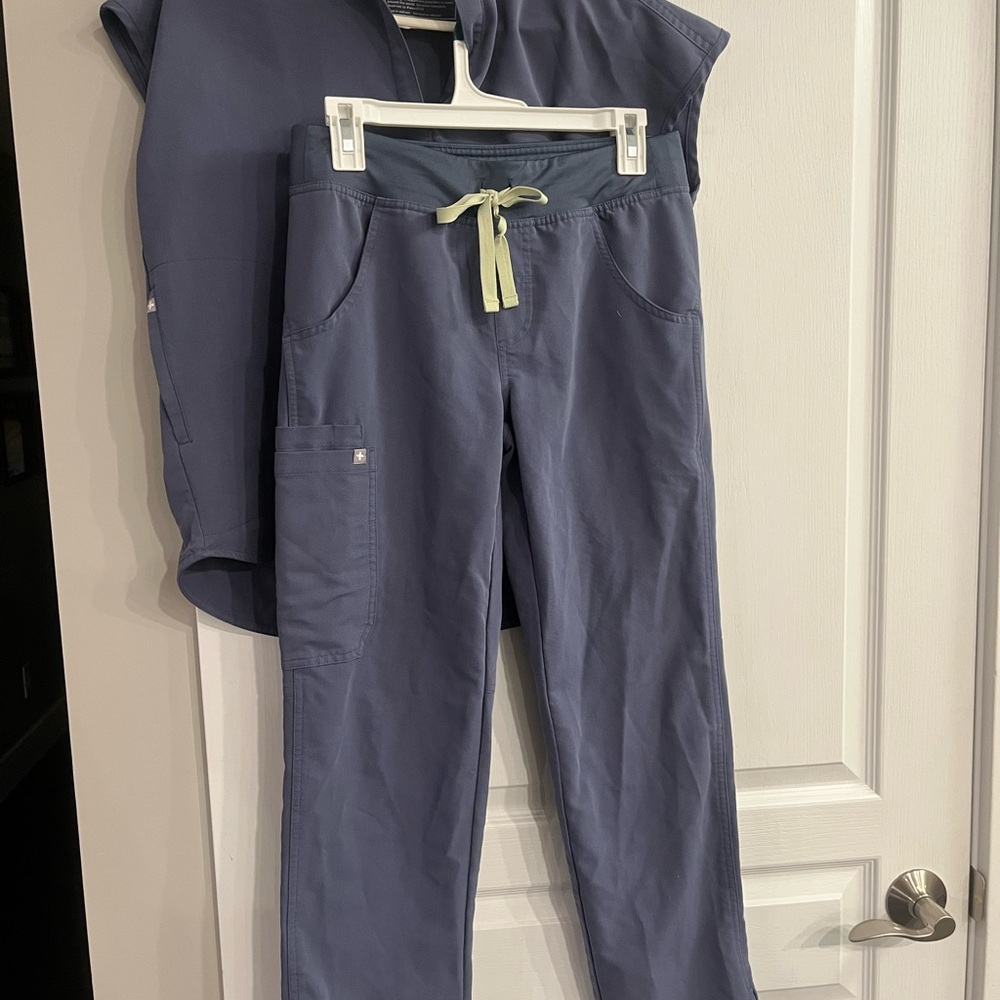 Figs set - Rafaela top and kade cargo pants XS Slate grey